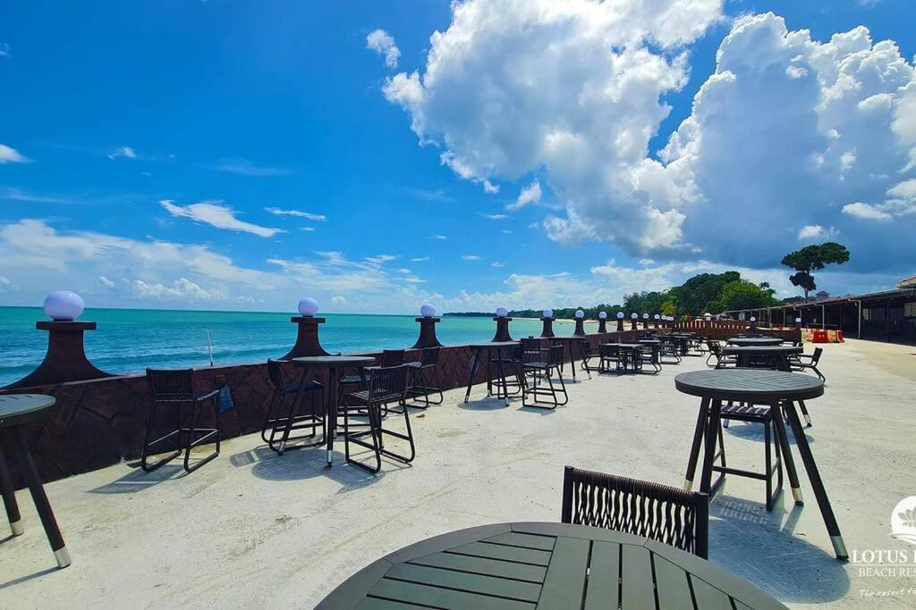 Lotus Desaru Beach Resort, 2 Bdrms, W/Splash Park Bandar Penawar 外观 照片