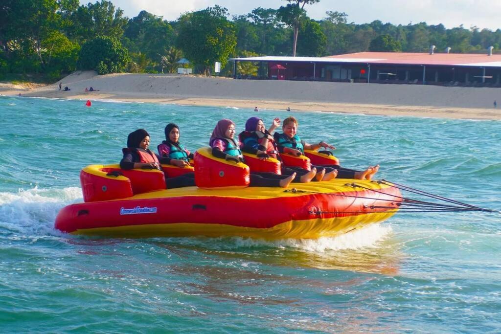 Lotus Desaru Beach Resort, 2 Bdrms, W/Splash Park Bandar Penawar 外观 照片