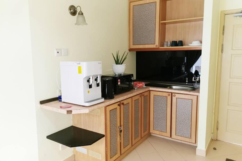 Lotus Desaru Beach Resort, 2 Bdrms, W/Splash Park Bandar Penawar 外观 照片
